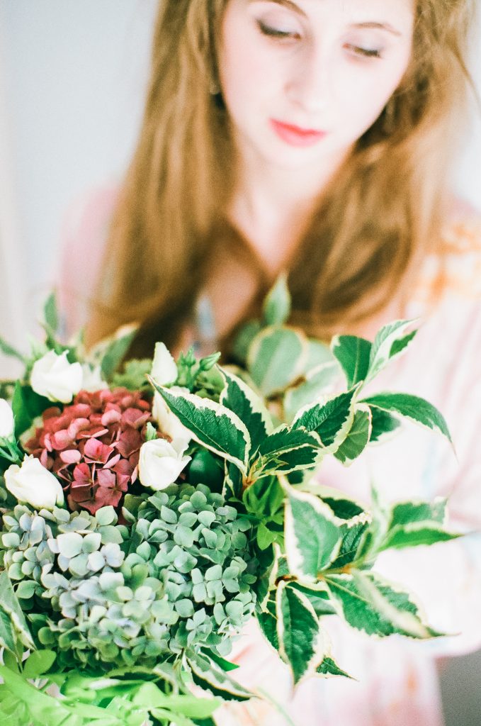 organic foraged wedding flowers