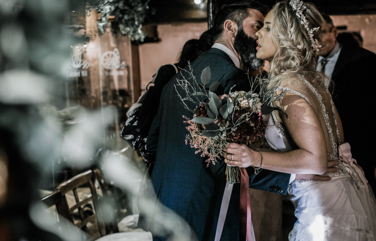 eco-friendly bride December wedding flowers